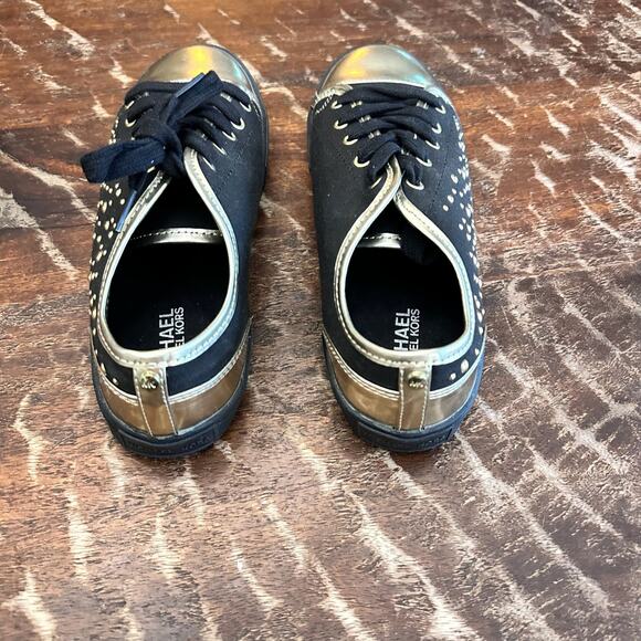 Michael Kors Ivy Dee Black Gold Studded Sneakers Size 5 Low Top - Picture 4 of 7